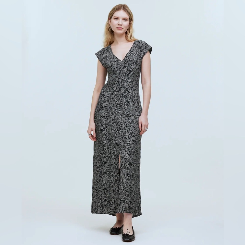 Madewell Cap-Sleeve V-Neck Midi Dress in Floral Cupro-Blend white print